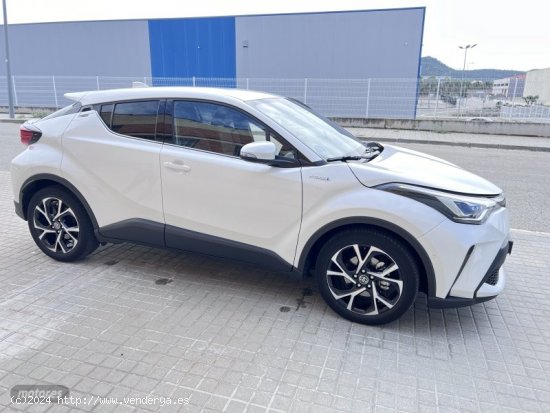 Toyota C-HR 1.8 140H Advance de 2022 con 43.000 Km por 23.400 EUR. en Barcelona