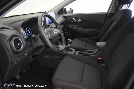 Hyundai Kona 1.0 TGDI Maxx 4x2 de 2023 con 22.014 Km por 19.800 EUR. en Huelva