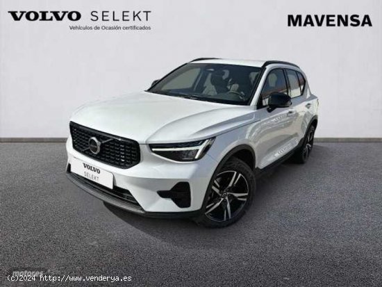  Volvo XC40 Plus, B3 mild hybrid, Gasolina, Dark de 2023 con 22.955 Km por 37.900 EUR. en Badajoz 