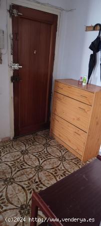 SE VENDE PISO SIN ASCENSOR / BIEN CUIDADO - ALICANTE