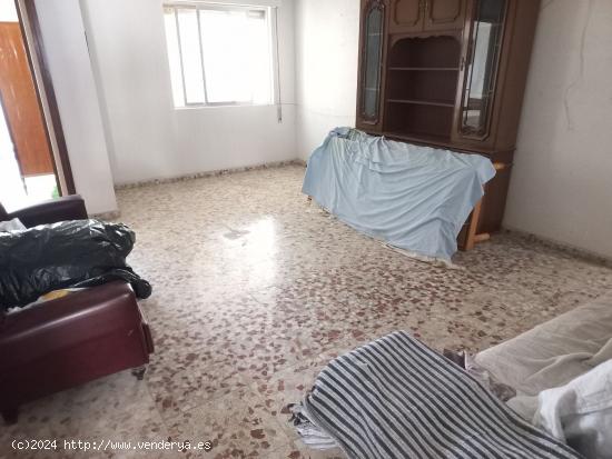 GRAN PISO EN VENTA EN ADRA - ALMERIA