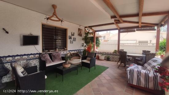  Magnífico chalet independiente en venta en Villamontes-Boqueres - ALICANTE 