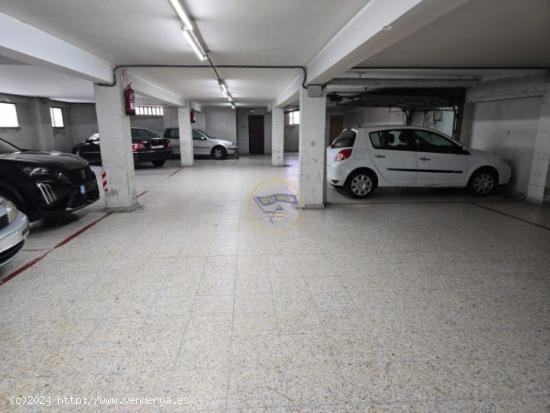  PLAZA DE GARAJE CON BODEGA ANEXA - PONTEVEDRA 