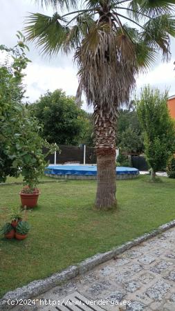 Chalet con jardín y piscina en Leiro - ORENSE