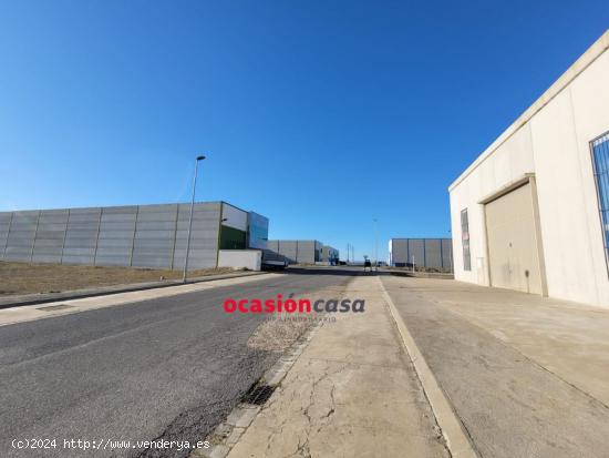 NAVE INDUSTRIAL EN VENTA - CORDOBA