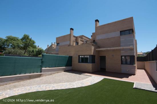 Espectacular piso con 100 metros de jardín junto la facultad de ciencias y salud de la UM Murcia - 