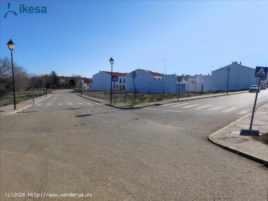 Venta de Suelo Urbano Residencial en Azuaga (Badajoz) - BADAJOZ