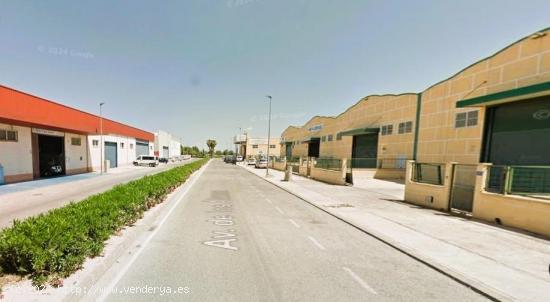  SE VENDE NAVE INDUSTRIAL 1000 MTS2 EN POLIGONO INDUSTRIAL DE ROJALES - ALICANTE 