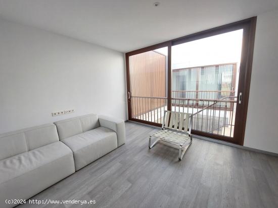 Chalet adosado con tres dormitorios en Torre del Obispo - MURCIA