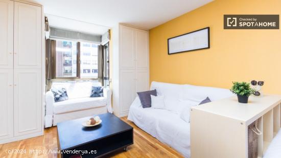 Cómodo estudio de 55 m² con aire acondicionado en alquiler en el multicultural barrio de Tetuán