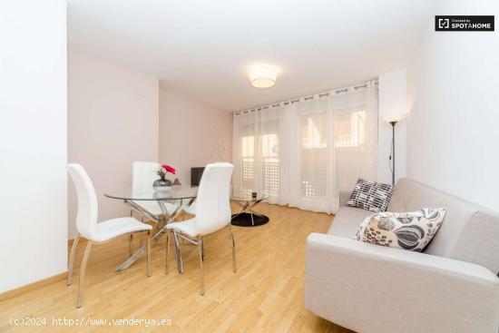 Moderno apartamento de 2 dormitorios con balcón en alquiler - Ciutat Vella, Valencia - VALENCIA