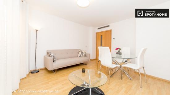 Moderno apartamento de 2 dormitorios con balcón en alquiler - Ciutat Vella, Valencia - VALENCIA