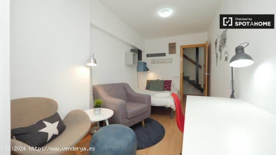 Moderno apartamento de 1 dormitorio en alquiler en Aluche - BARCELONA