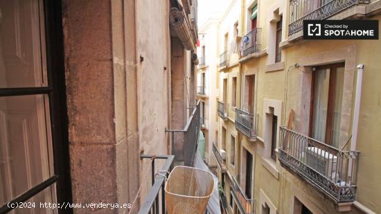 Alquiler de habitaciones en piso compartido - Barri Gòtic, Barcelona - BARCELONA