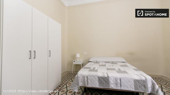 ¡Oferta de tiempo limitado! Habitación equipada con tv en piso compartido, San Francisco Javier - 