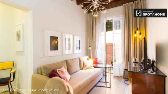 Moderno apartamento de 2 dormitorios con aire acondicionado y balcón en alquiler en Atocha - MADRID