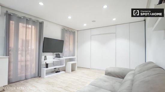 Piso luminoso estudio con AC en alquiler junto a la playa de la Barceloneta - BARCELONA