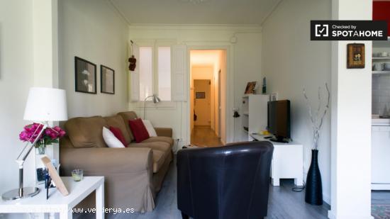 apartamento de 1 dormitorio con balcón en alquiler en Eixample - BARCELONA