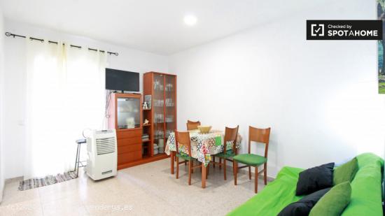 Apartamento de 2 dormitorios con aire acondicionado en alquiler en El Raval - BARCELONA