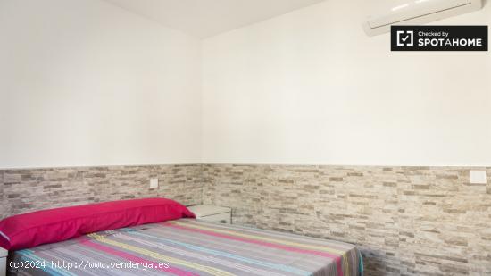 Habitación luminosa con parejas permitidas en piso compartido, Casa de Campo - MADRID