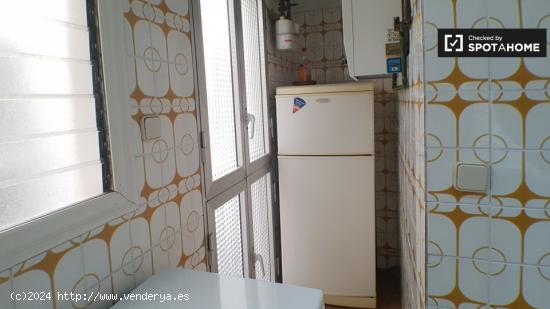 Brillante, céntrico apartamento de 2 dormitorios en alquiler en San Andreu - BARCELONA