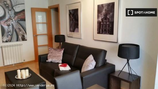 Impresionante apartamento de 3 dormitorios cerca de Sagrada Familia - BARCELONA