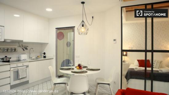 Elegante apartamento de 1 dormitorio con balcón y aire acondicionado en alquiler en Poble-sec - BAR