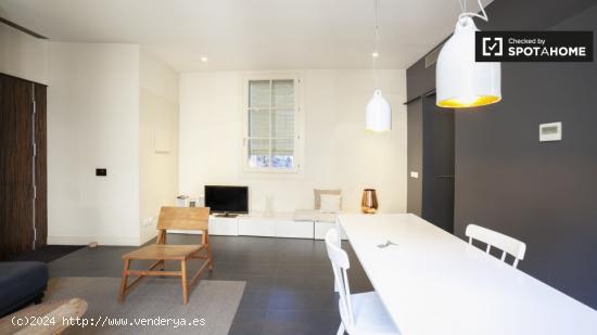 Precioso apartamento de 1 dormitorio con balcón en alquiler en el centro de El Born - BARCELONA