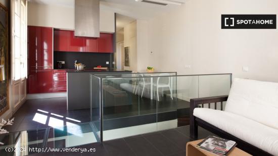 Increíble apartamento de 2 dormitorios con balcón y aire acondicionado en alquiler en el centro de