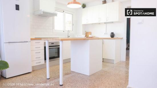 Moderno apartamento de 3 dormitorios en alquiler en Poblats Marítims, cerca de la playa - VALENCIA