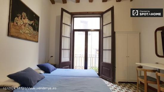 Acogedor apartamento estudio con balcón en alquiler en Barri Gòtic - BARCELONA