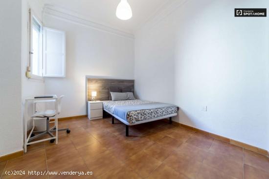  Acogedora habitación en un apartamento de 7 habitaciones, Ciutat Vella - VALENCIA 