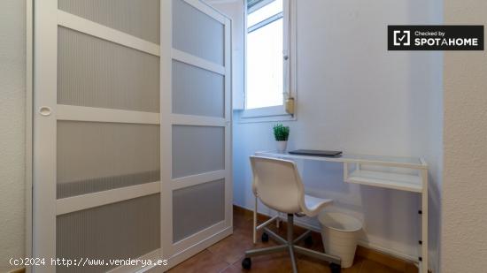 Habitación amueblada en el apartamento, Ciutat Vella - VALENCIA