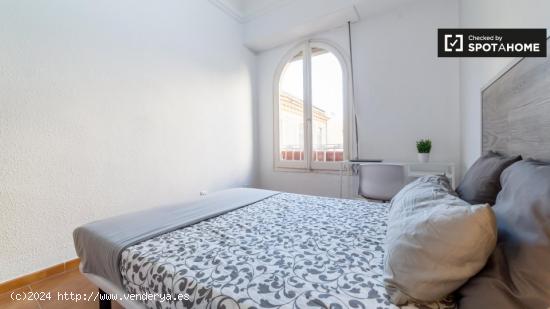 Habitación exterior en apartamento de 7 dormitorios, Ciutat Vella - VALENCIA