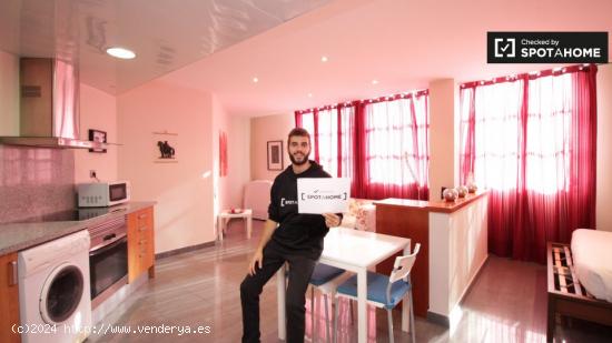 Luminoso, apartamento estudio totalmente equipado en alquiler cerca de Plaça Catalunya - BARCELONA