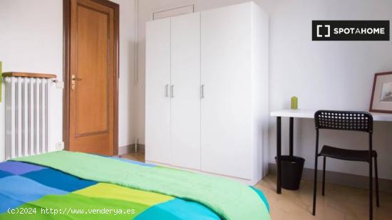 Acogedora habitación con cama doble en alquiler en el Eixample, Barcelona - BARCELONA