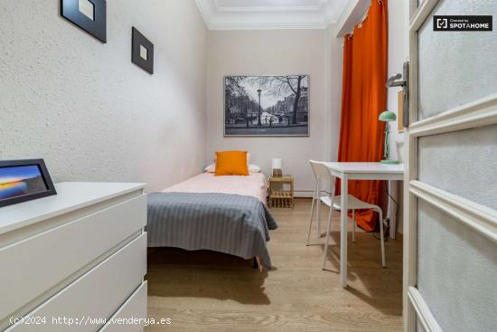  Cómoda habitación con cama individual en alquiler en Ciutat Vella - VALENCIA 