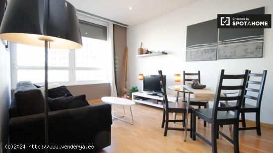 Moderno apartamento de 1 dormitorio con vistas panorámicas en alquiler en Poblenou - BARCELONA