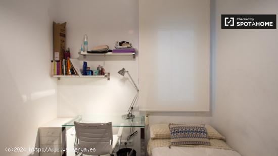 Habitación interior, 2 dormitorios en Sarrià-Sant Gervasi, Barcelona - BARCELONA