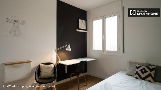 Se alquila habitación en apartamento de 4 dormitorios en Gracia, Barcelona - BARCELONA