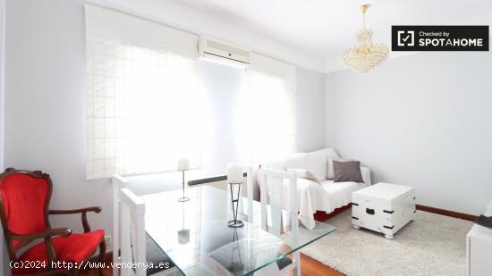 Elegante apartamento de 2 dormitorios en alquiler en Delicias - MADRID