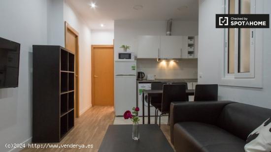 Elegante apartamento de 3 dormitorios en Barcelona - BARCELONA