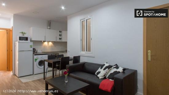 Elegante apartamento de 3 dormitorios en Barcelona - BARCELONA