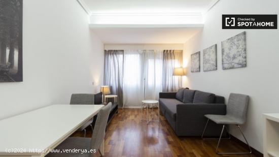 Elegante apartamento de 1 dormitorio con aire acondicionado en alquiler cerca del parque en Retiro -