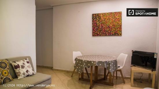 Se alquila habitación, apartamento de 6 dormitorios, Ciutat Vella - VALENCIA