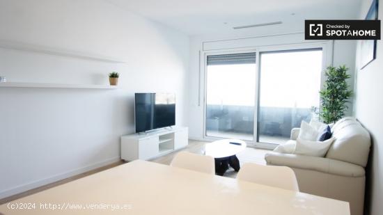 Impresionante apartamento de 2 dormitorios con terraza y acceso a la piscina en alquiler en Poblenou