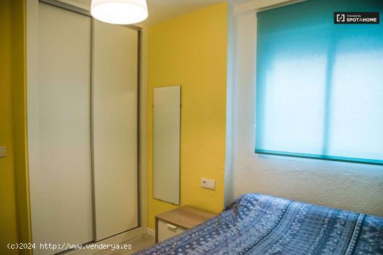  Acogedora habitación en un apartamento de 3 dormitorios en Poblats Marítims - VALENCIA 