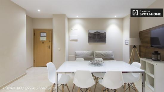 Excelente apartamento de 2 dormitorios en alquiler cerca del Palacio Real en Centro - MADRID