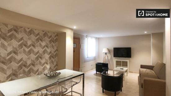 Excelente apartamento de 1 dormitorio en alquiler cerca del Teatro Real en Centro - MADRID