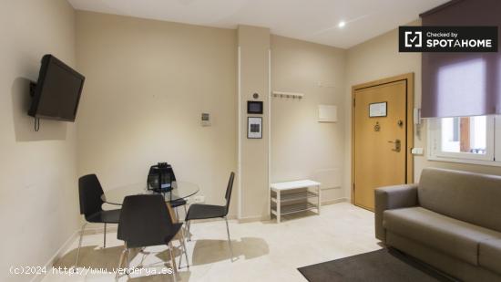 Excelente apartamento de 1 dormitorio en alquiler cerca de Teatro La Latina en Centro - MADRID